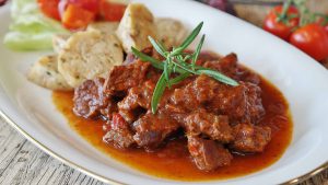 ungarische-spezialitaeten-guly-gulasch