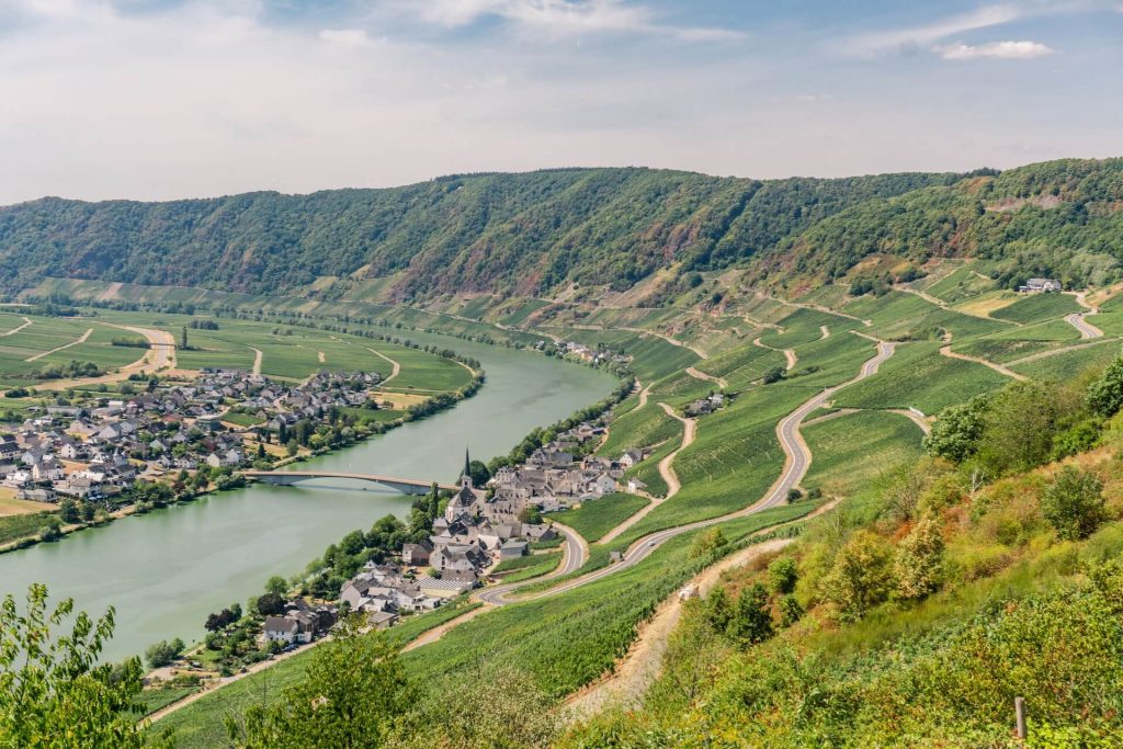 Roadtrips durch Deutschland: Malerische Routen und unverzichtbare Zwischenstopps