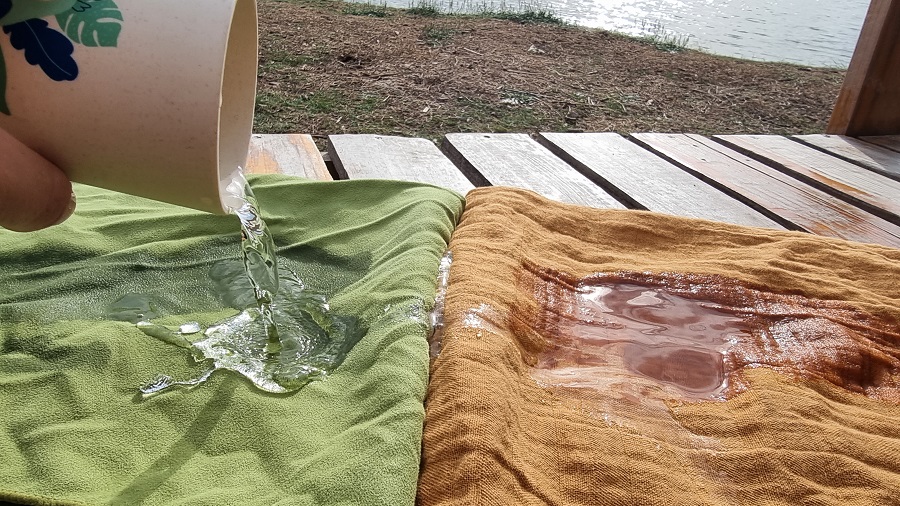 Baumwolle vs. Mikrofaser: Unterschied in Saugstärke und Trocknung.