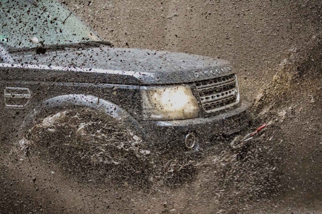 Bergung von Allrad-Fahrzeugen: Wie die Spitzenqualität von Horntools dir im Gelände aus der Patsche hilft [+ Basiswissen zur Selbstbergung]