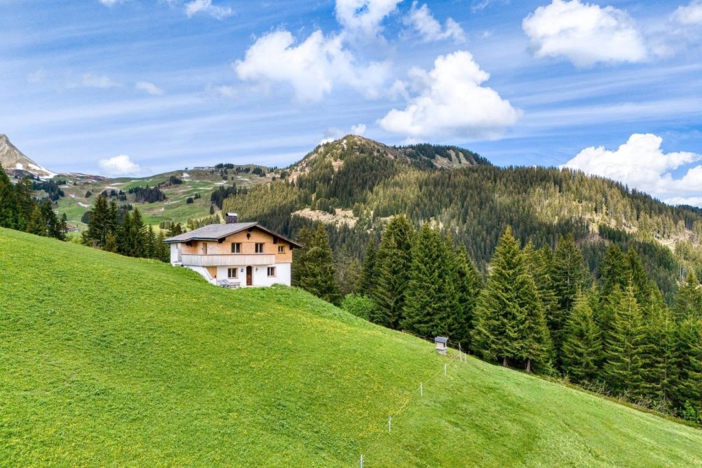 Haus Hämmerle in Damüls im Sommer - Wunderschöne Wanderwege, Blick auf die Mittagsspitze