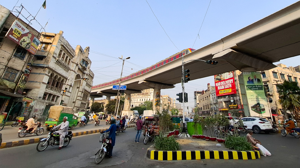 Pakistans erste Metro, Orange Line Train, Lahore.