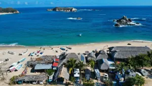 Bahia San Agustin Huatulcu Camping, Photo: Wikipedia