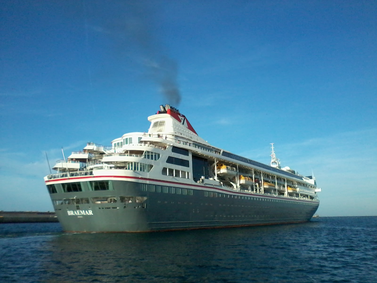 Kreuzfahrtschiffe stoßen besonders viel CO2 aus.