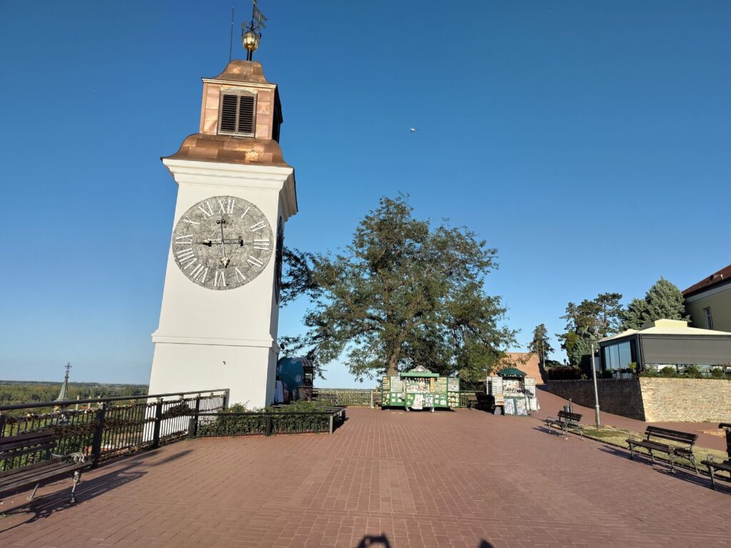 Uhrturm der Festung von Novi Sad