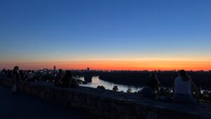 Sicht auf die Donau von Belgrads Festung bei Sonnenuntergang